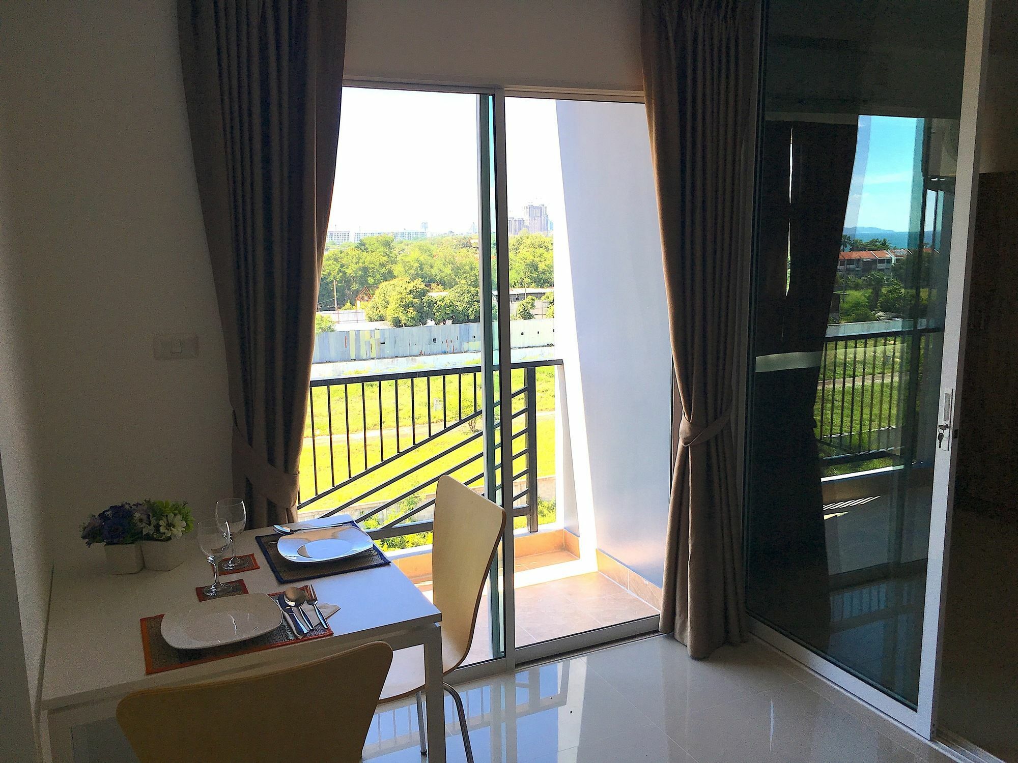 Apartamento Breezy House Jomtien Exterior foto
